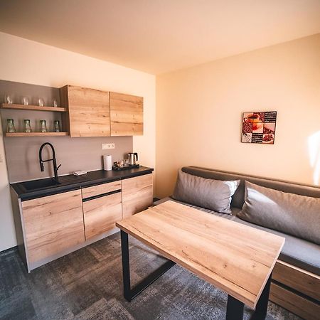 Wellness & Spa Hotel Certov エクステリア 写真