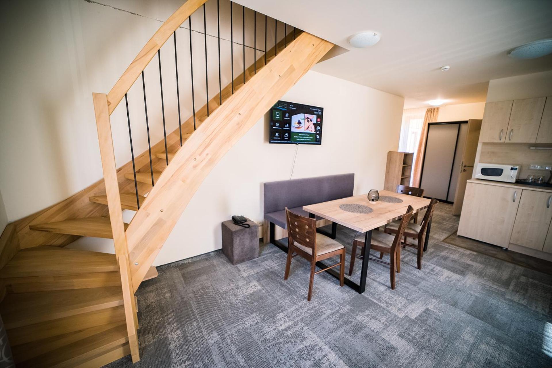 Wellness & Spa Hotel Certov エクステリア 写真
