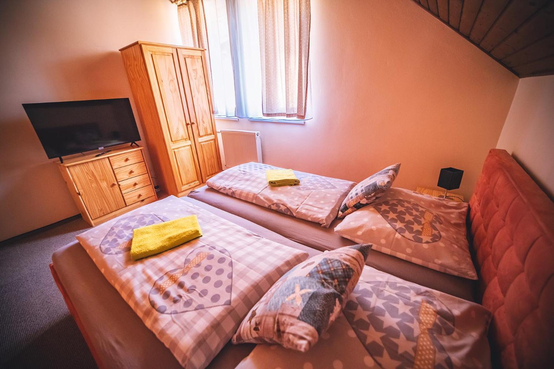 Wellness & Spa Hotel Certov エクステリア 写真