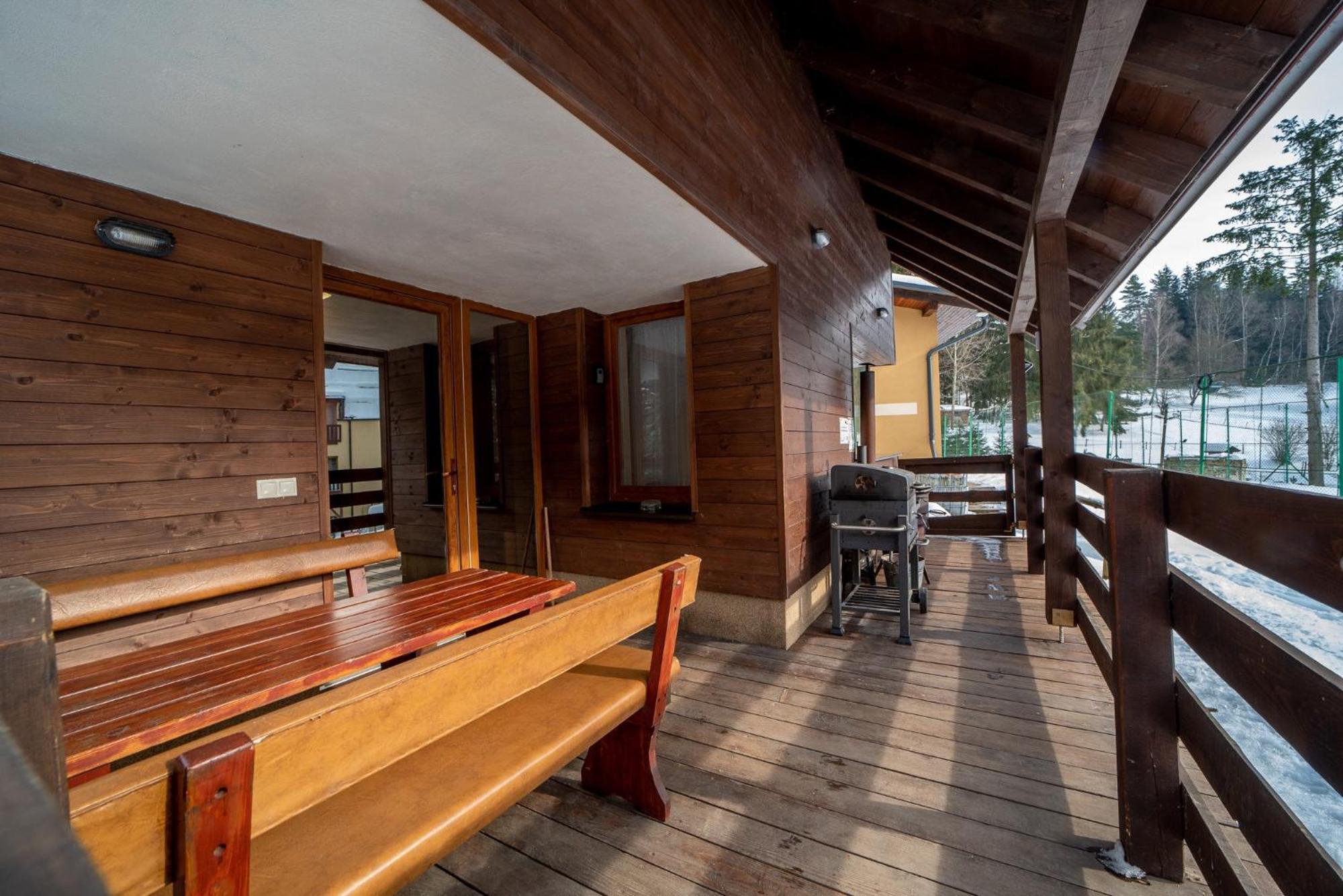 Wellness & Spa Hotel Certov エクステリア 写真