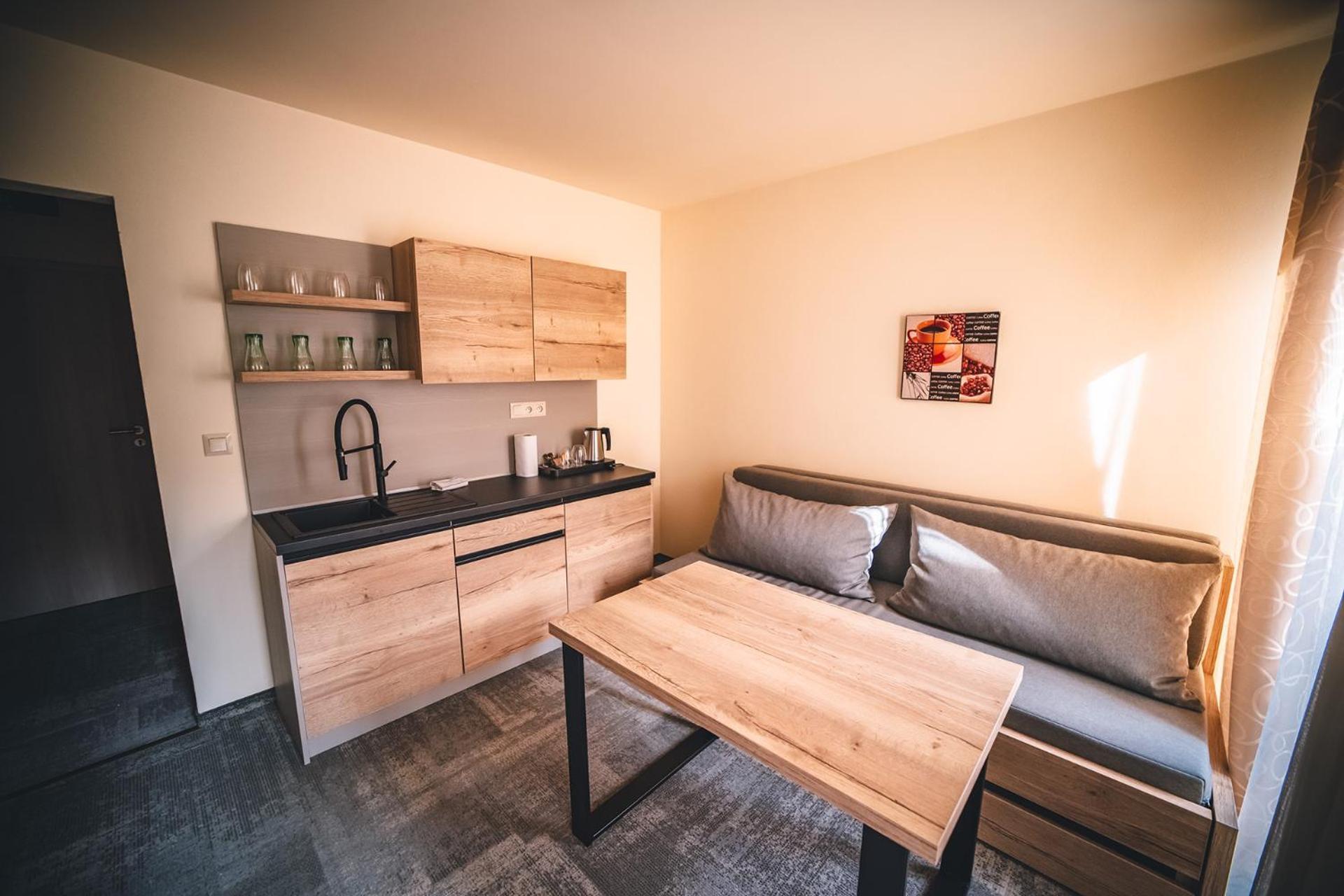 Wellness & Spa Hotel Certov エクステリア 写真