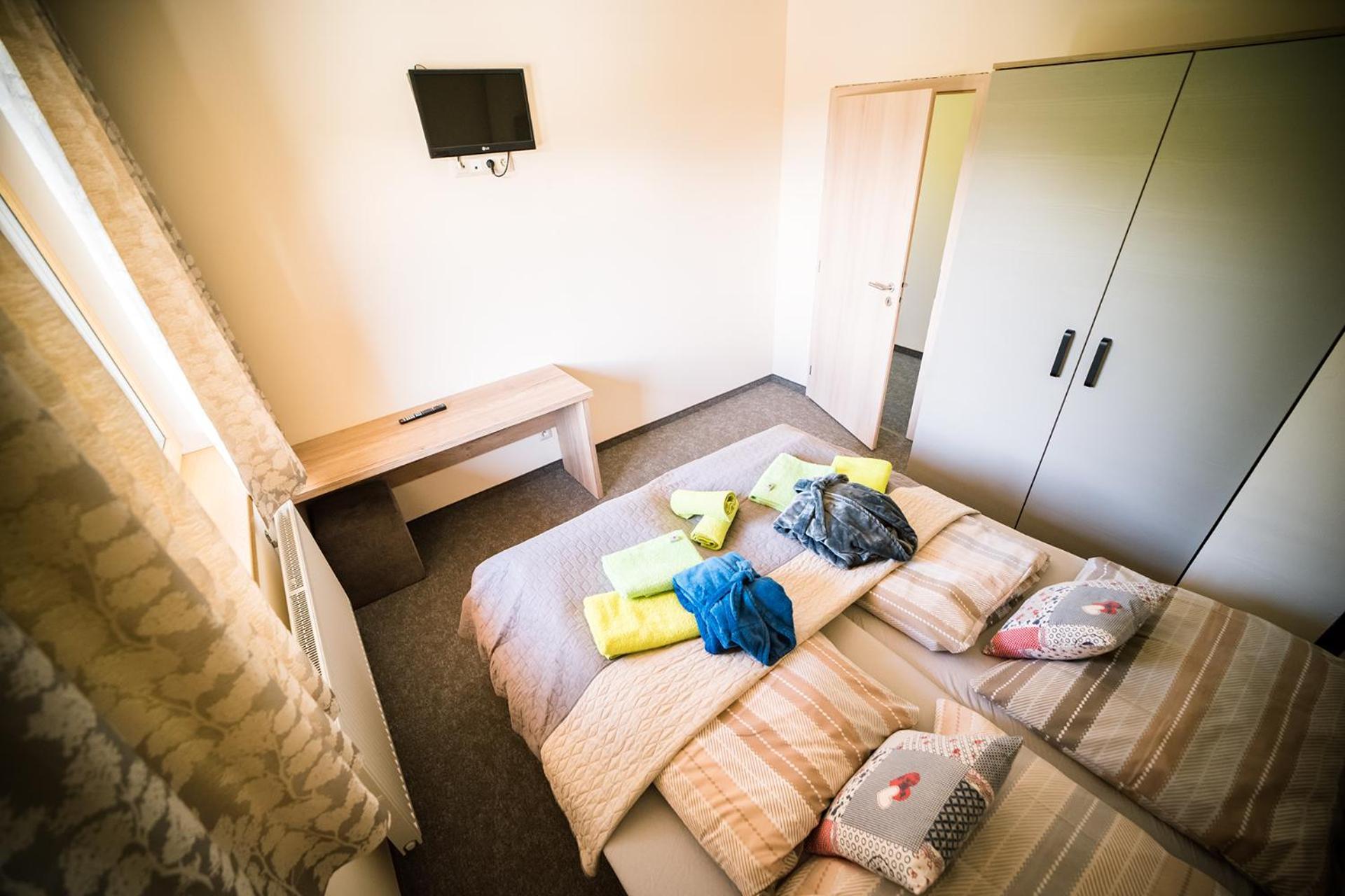 Wellness & Spa Hotel Certov エクステリア 写真