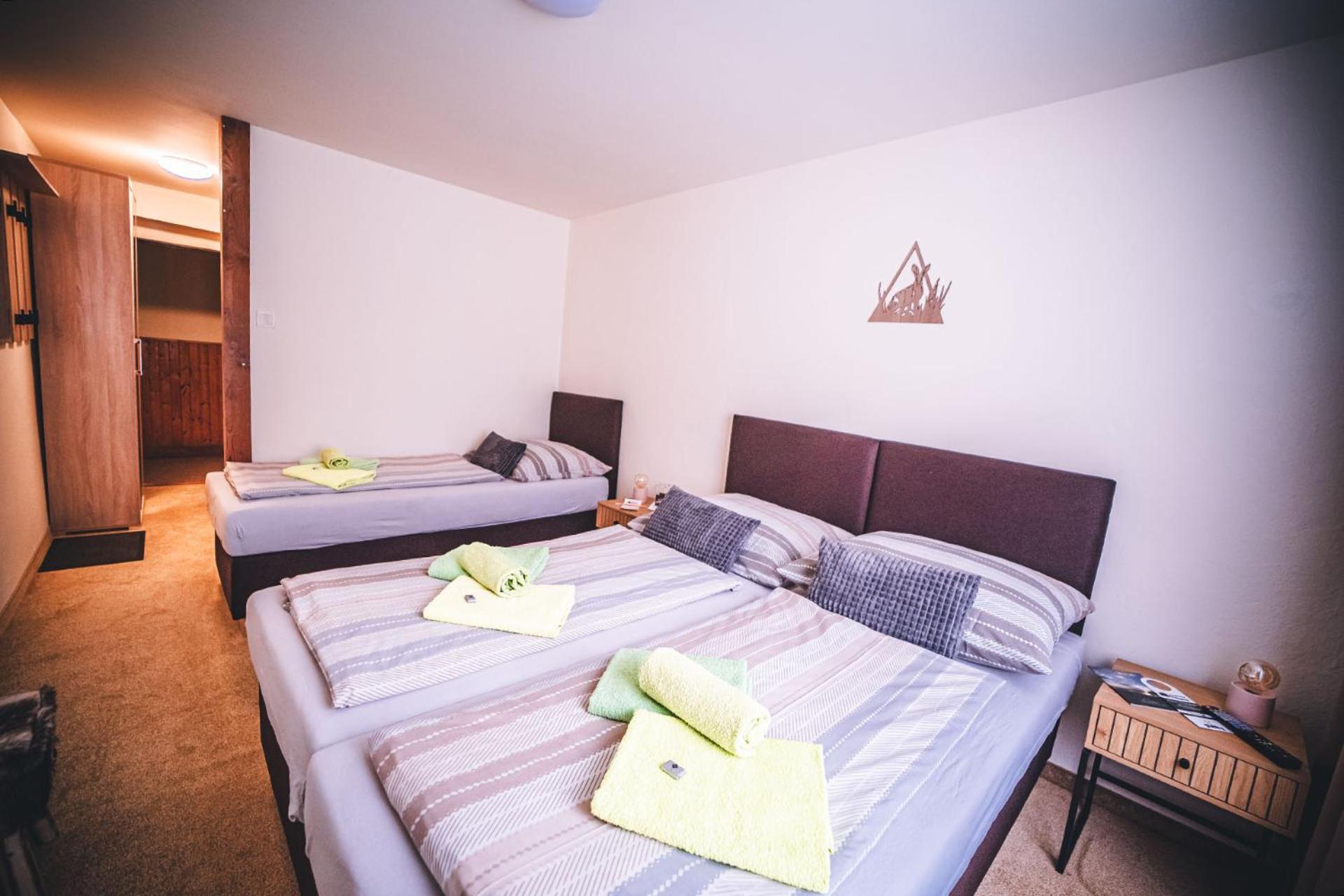 Wellness & Spa Hotel Certov エクステリア 写真