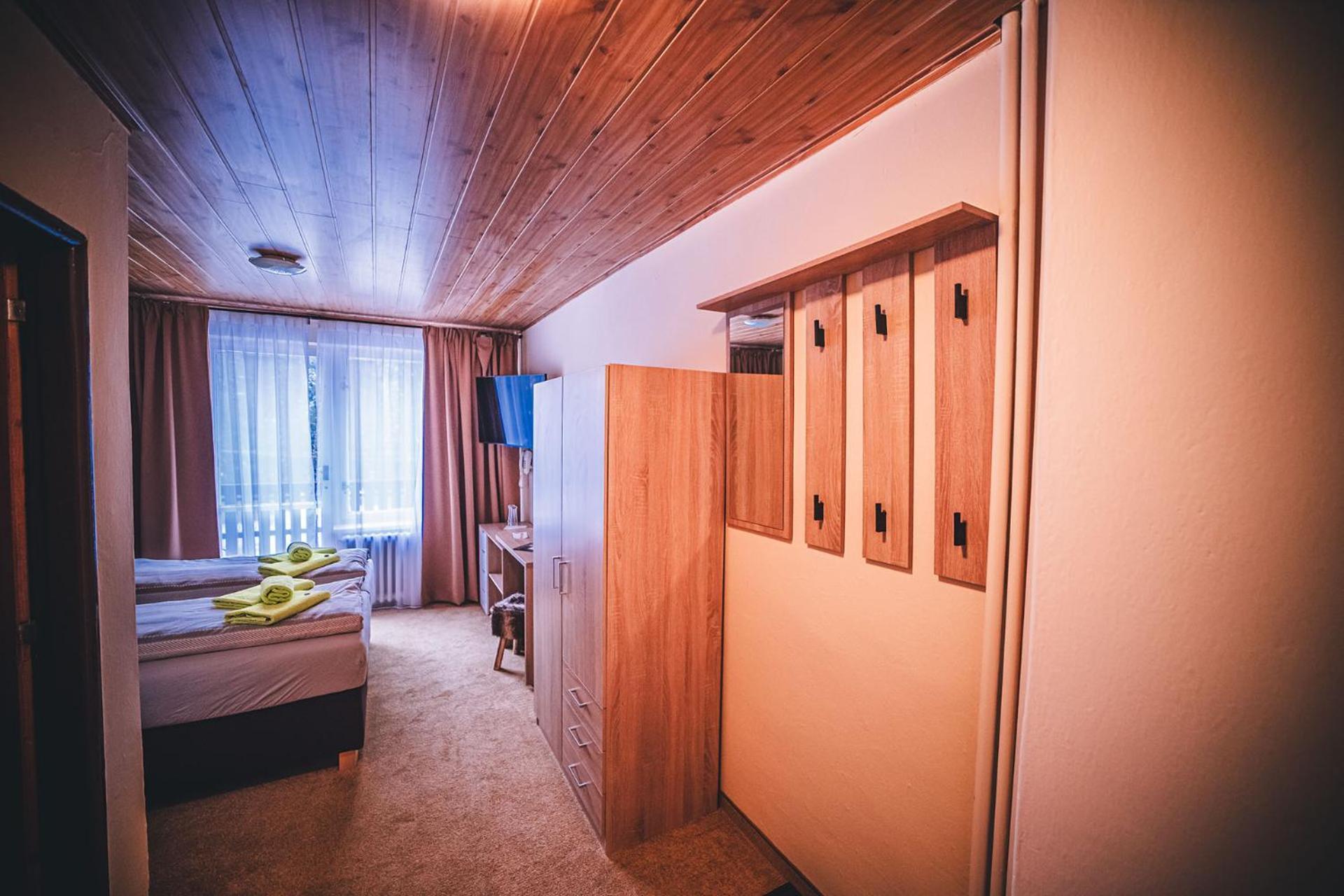 Wellness & Spa Hotel Certov エクステリア 写真