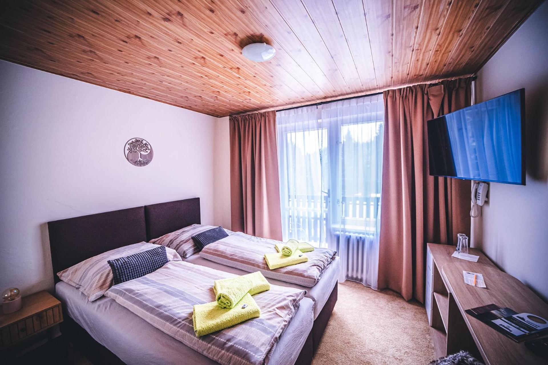 Wellness & Spa Hotel Certov エクステリア 写真
