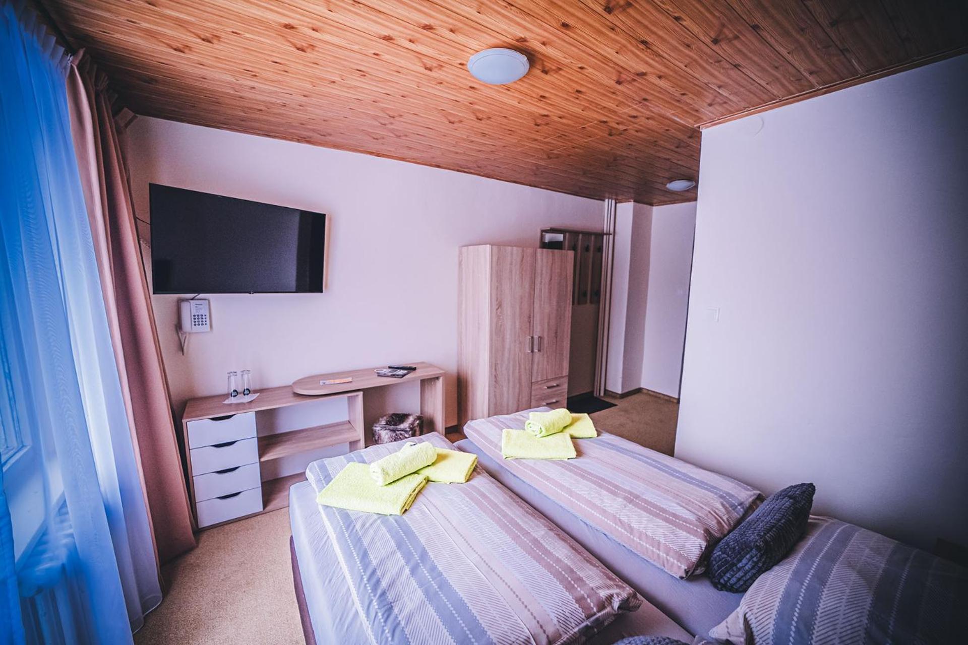 Wellness & Spa Hotel Certov エクステリア 写真