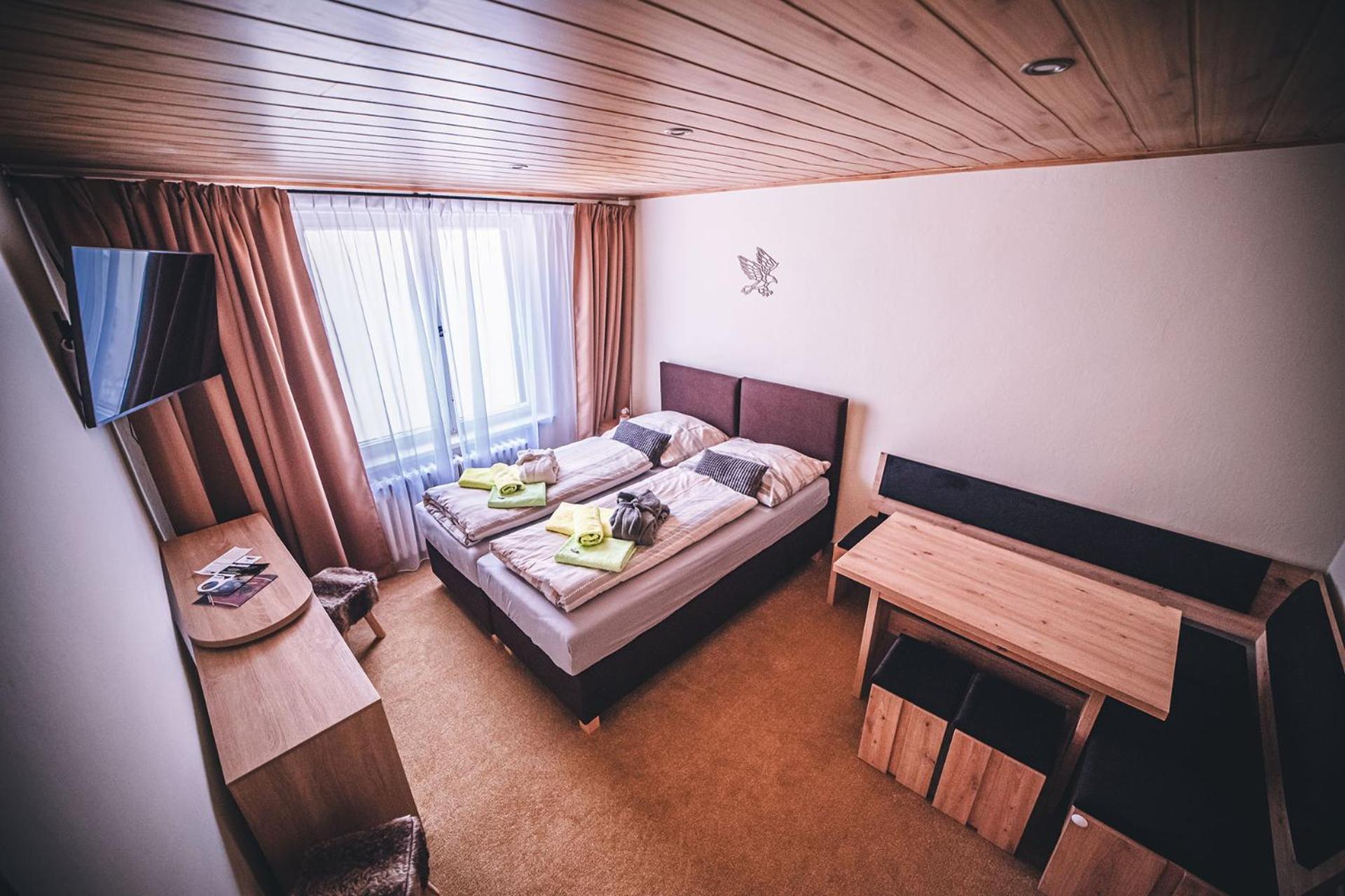 Wellness & Spa Hotel Certov エクステリア 写真